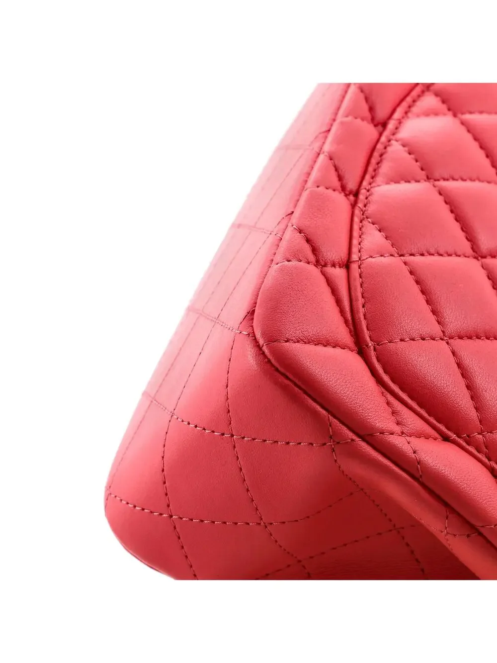 CHANEL elevate your